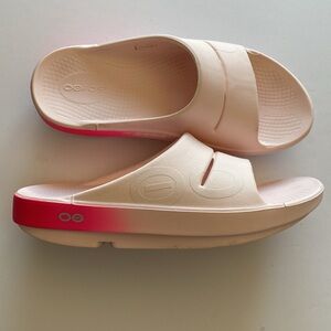 OOFOS OOahh sport slide in blush fade women’s 8 EUC